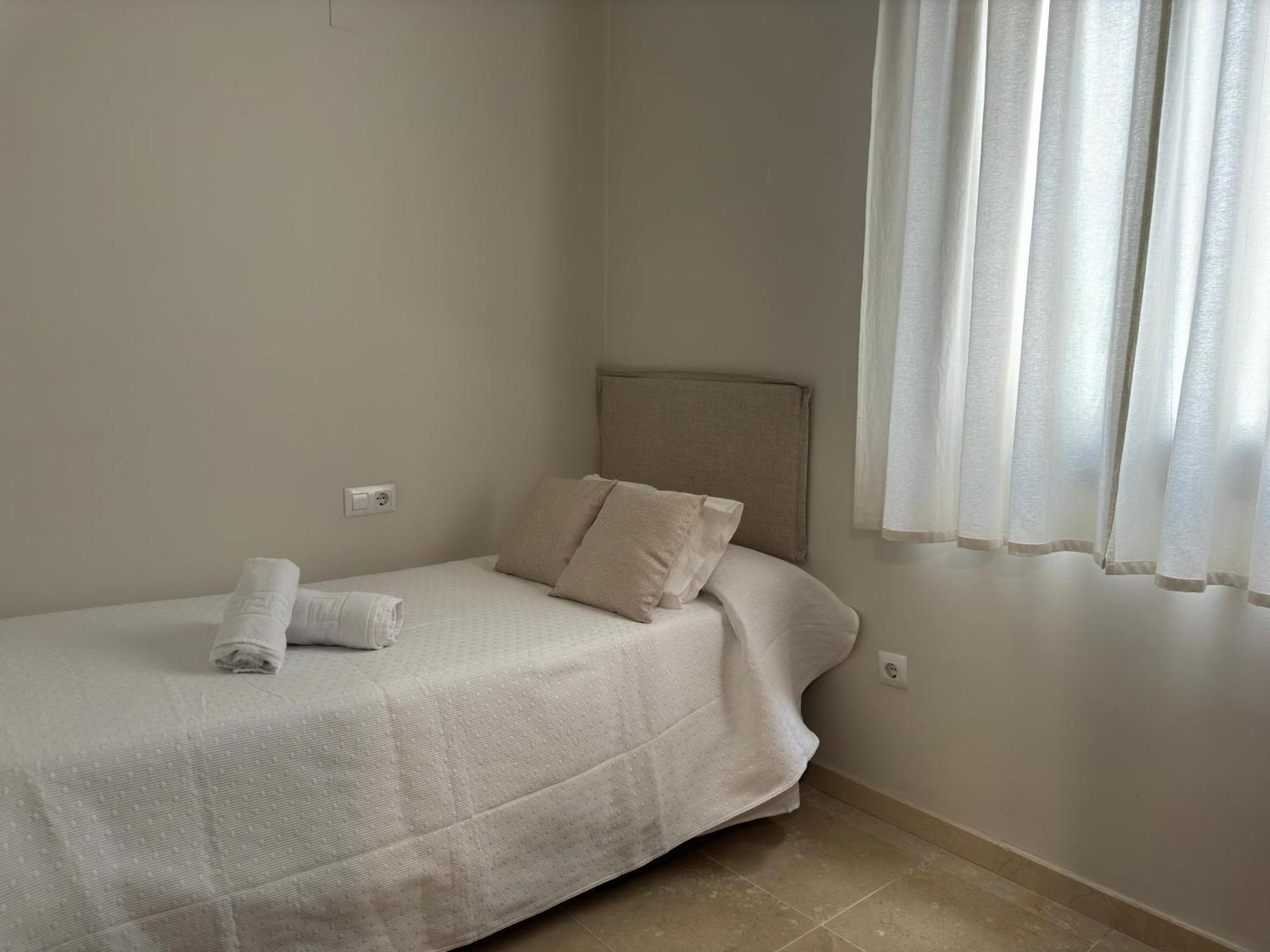 Apartamento Centrico Con Terraza Y Parking Gratuito Cordoba Exterior photo